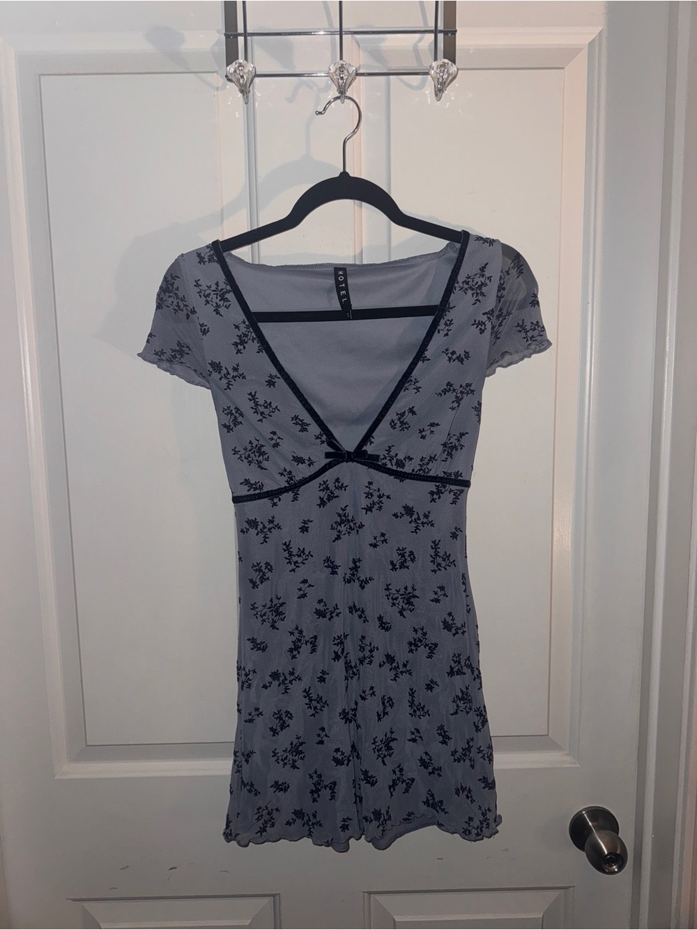 Blue Motel Rocks Floral V-Neck Short Sleeve Dress